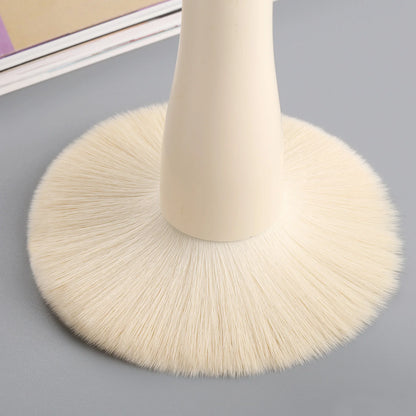 Single Large Powder Brush Professional Soft Synthetic Bristles Gentle For All Skin Types Ideal For Setting Powder Daily Makeup